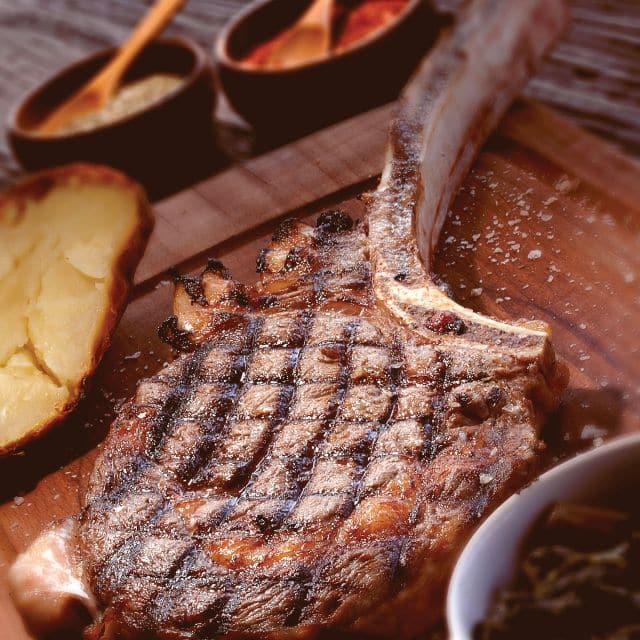Côte de boeuf Tomahawk Ultra Tendre ±1kg - Marbled Beef